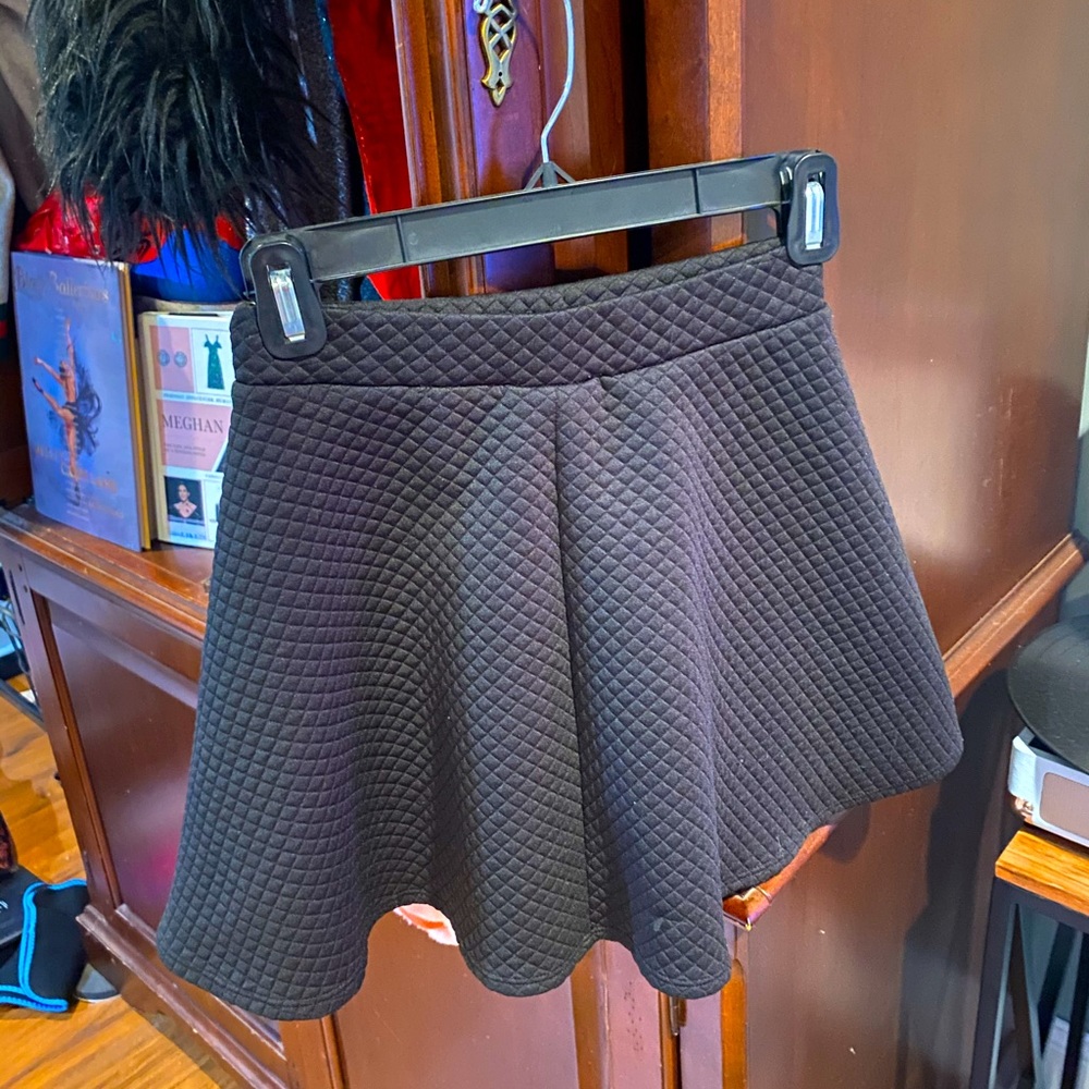 black skirt